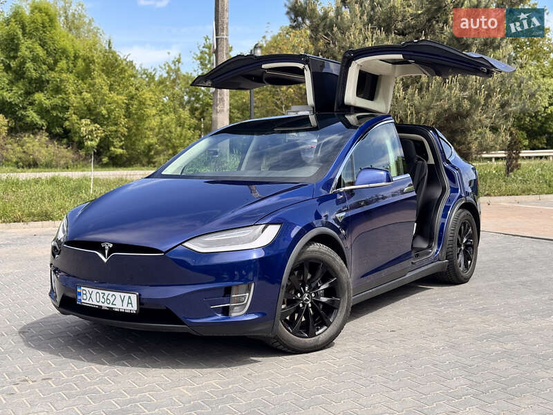 Tesla Model x (2016)