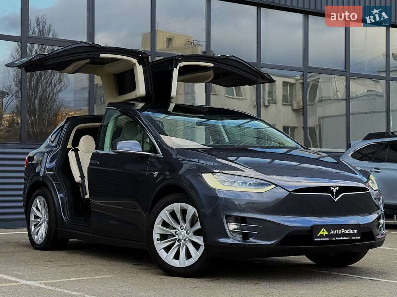 Tesla Model x (2018)