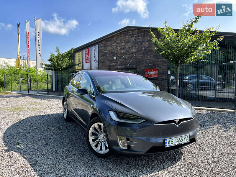 Tesla Model x (2018)