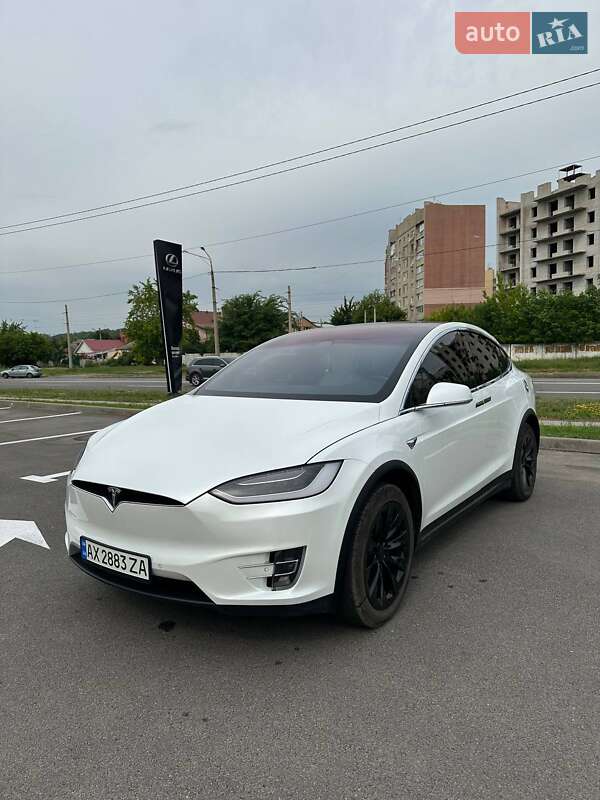 Tesla Model x (2018)