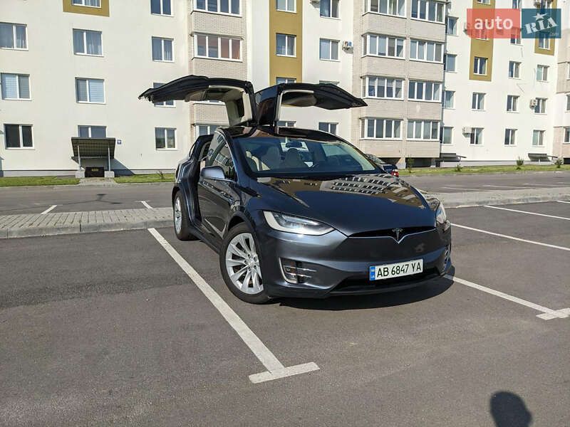 Tesla Model x (2018)