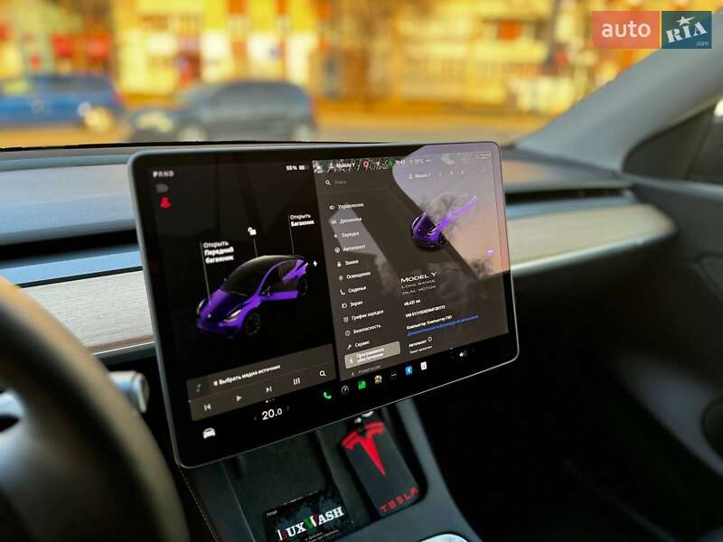 Tesla Model y (2021)