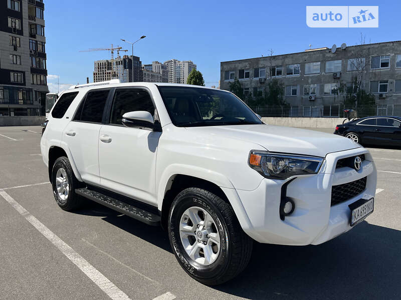 Toyota 4 runner (2016)