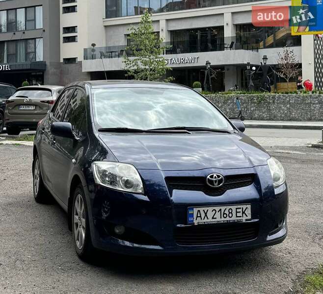 Toyota Auris (2008)