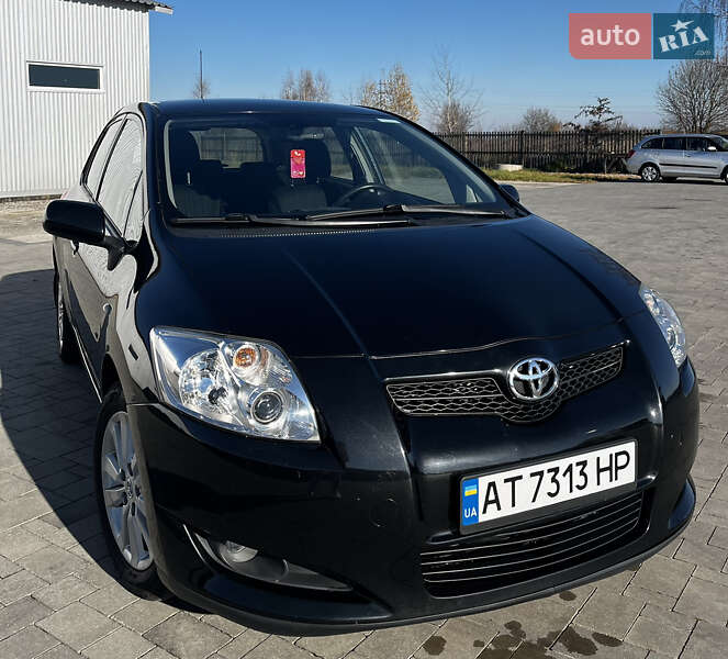 Toyota Auris (2008)