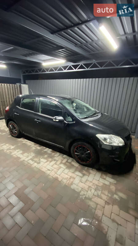 Toyota Auris (2011)