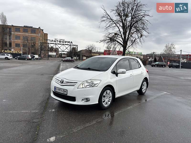 Toyota Auris (2012)