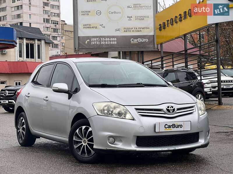 Toyota Auris (2011)