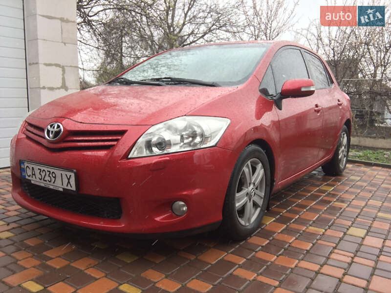 Toyota Auris (2010)