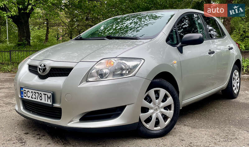 Toyota Auris (2008)