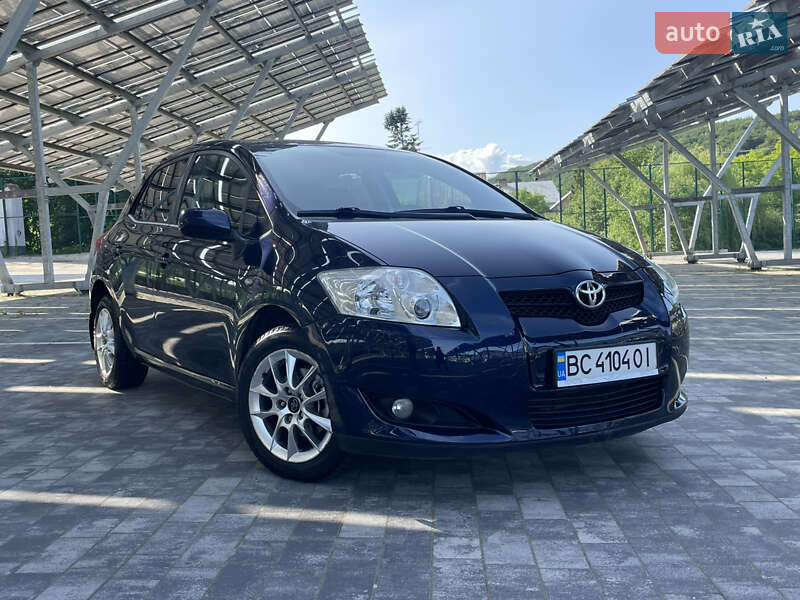 Toyota Auris (2008)