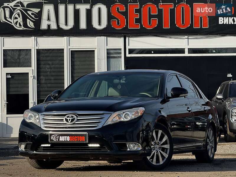 Toyota Avalon (2010)