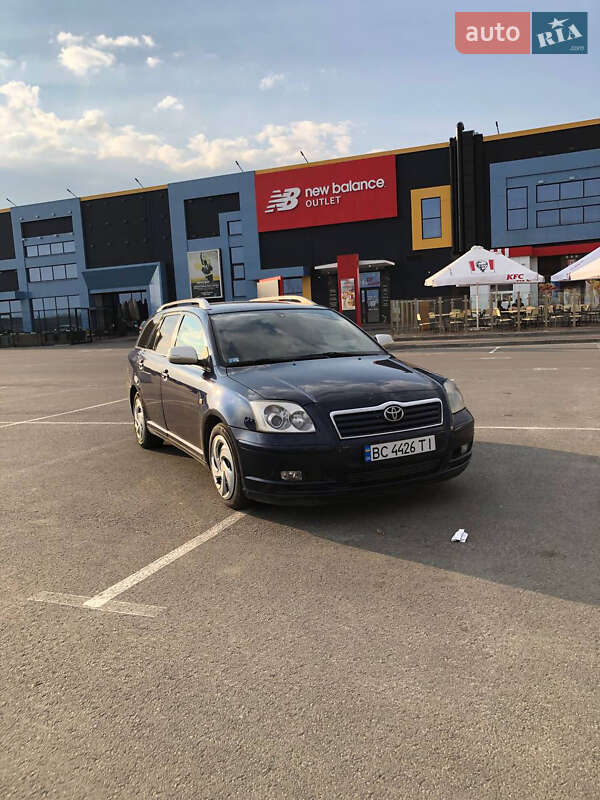 Toyota Avensis (2003)