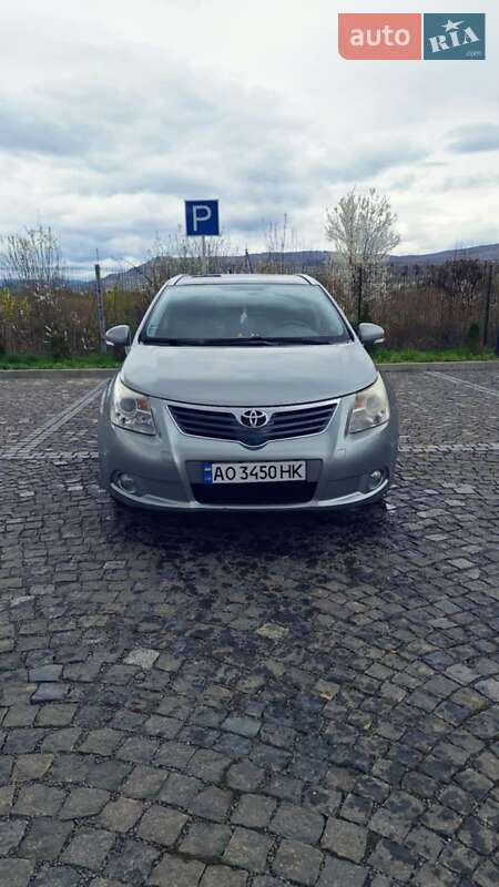 Toyota Avensis (2010)