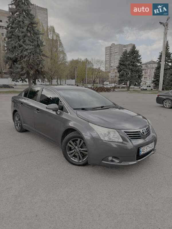 Toyota Avensis (2011)
