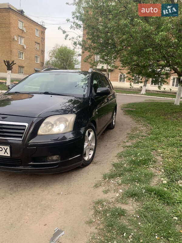 Toyota Avensis (2005)