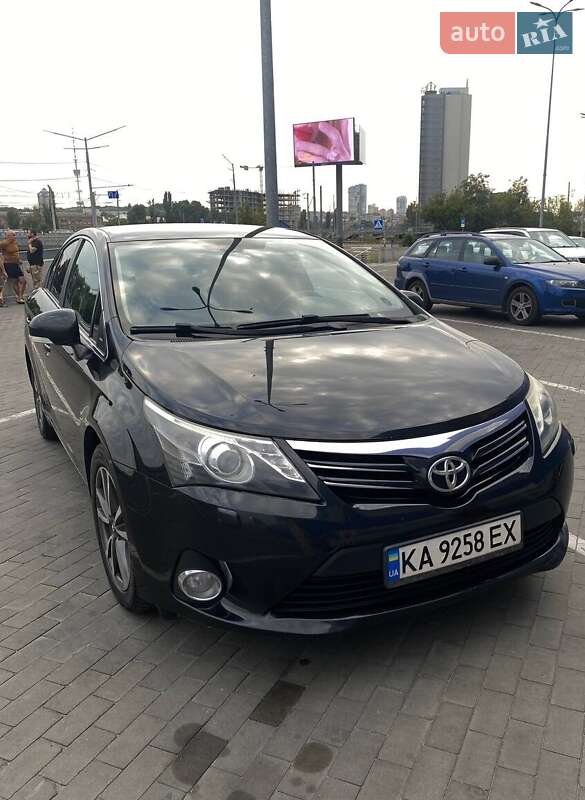 Toyota Avensis (2013)