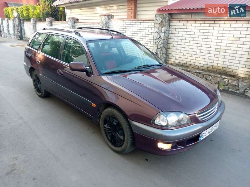 Toyota Avensis (1999)