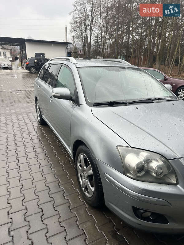 Toyota Avensis (2008)