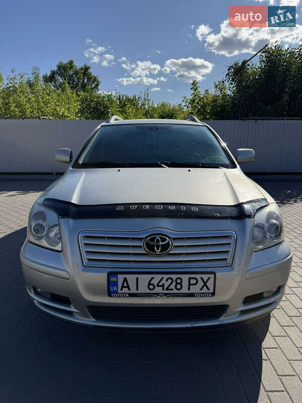 Toyota Avensis (2003)