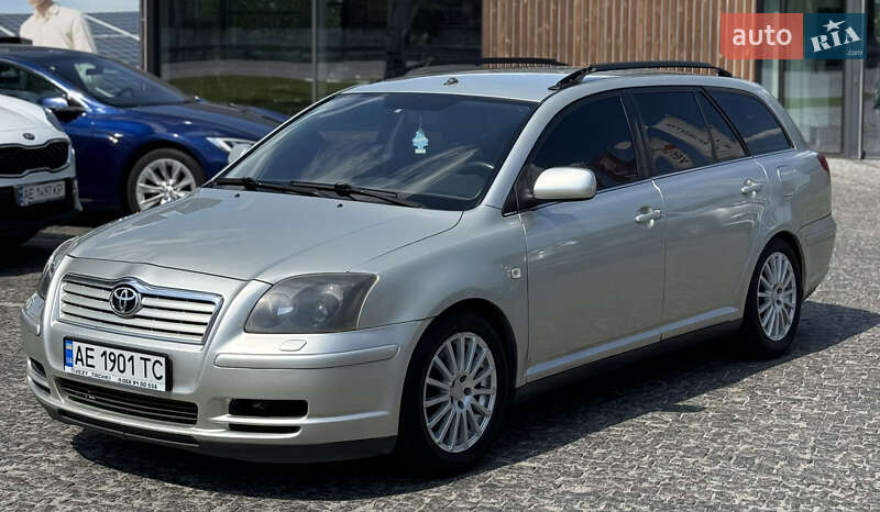 Toyota Avensis (2003)