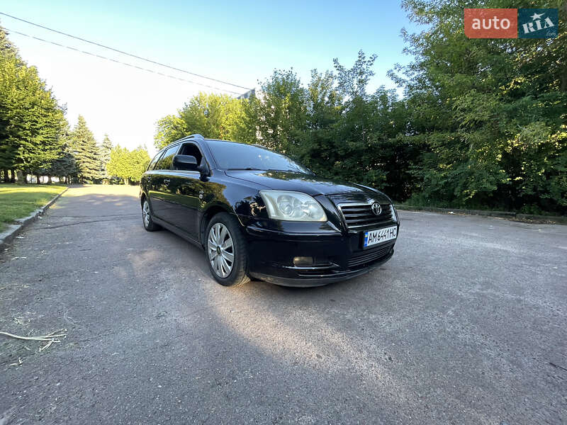 Toyota Avensis (2004)