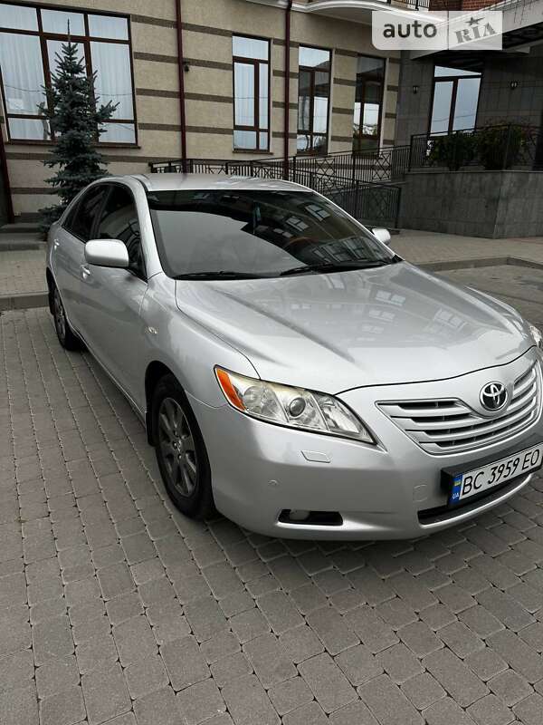 Toyota Camry (2007)