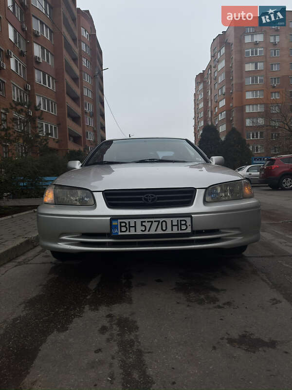 Toyota Camry (2000)