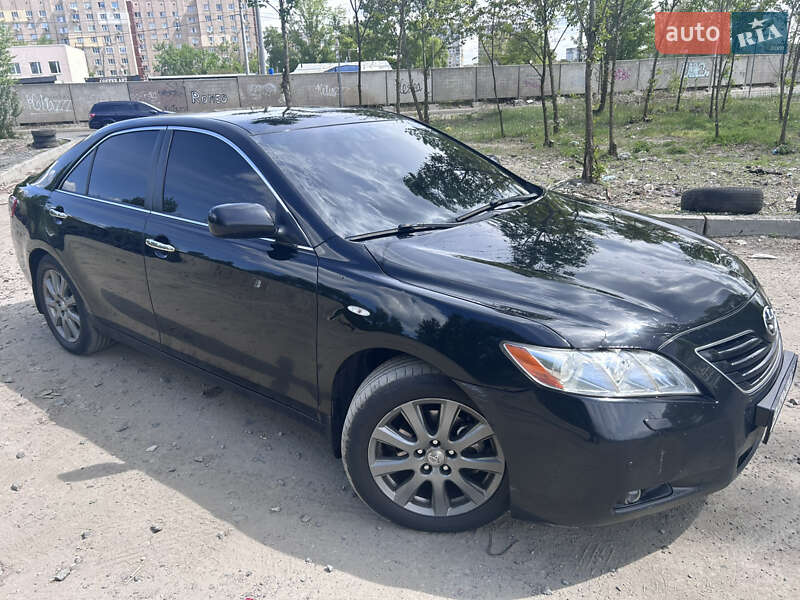 Toyota Camry (2007)
