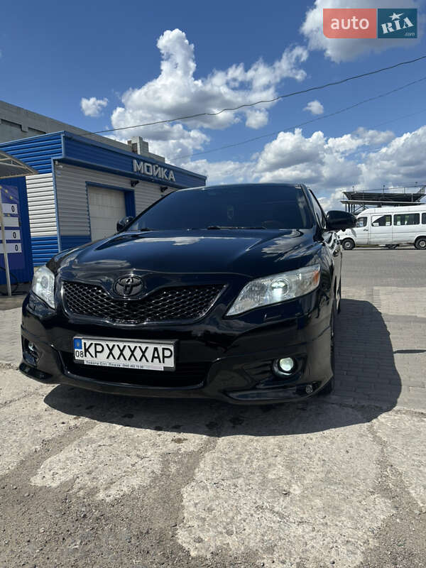 Toyota Camry (2010)