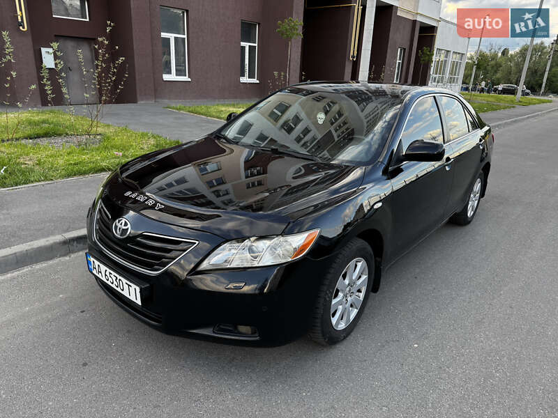 Toyota Camry (2008)