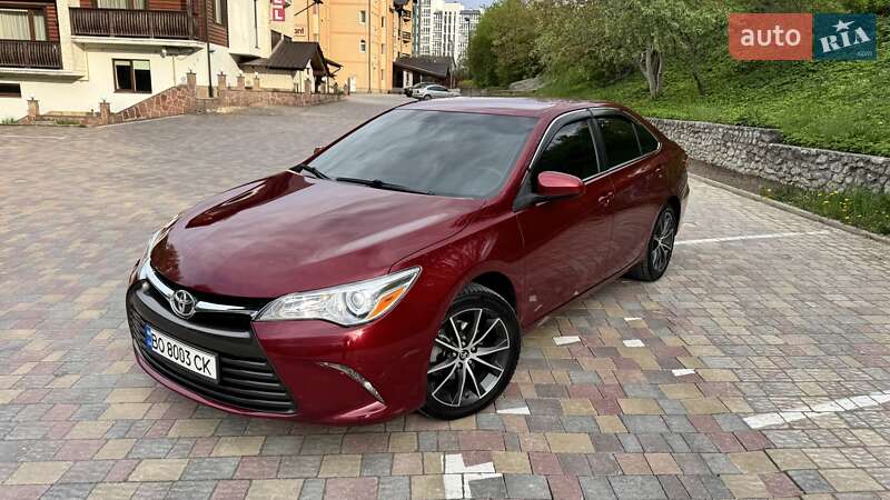 Toyota Camry (2017)