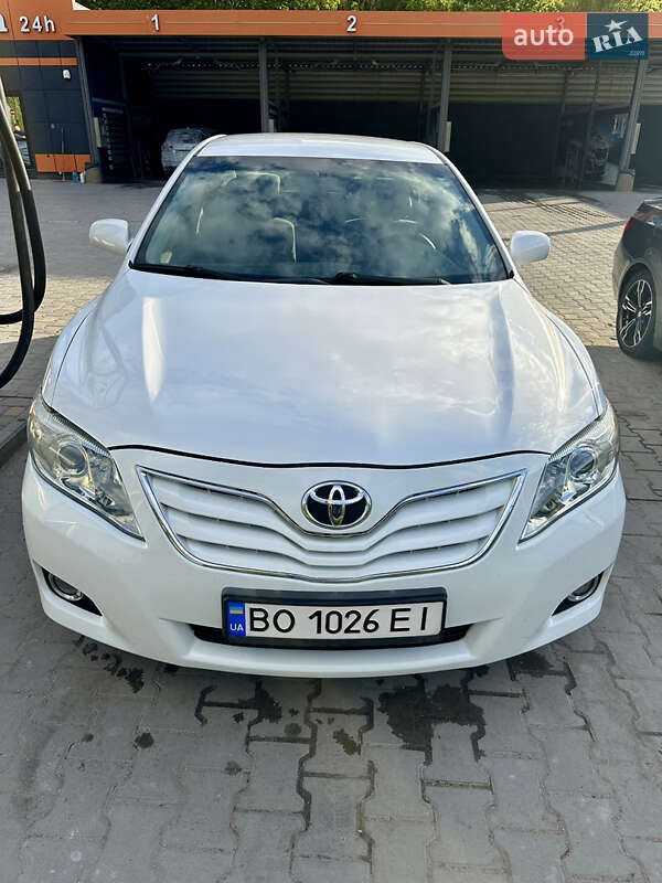 Toyota Camry (2011)