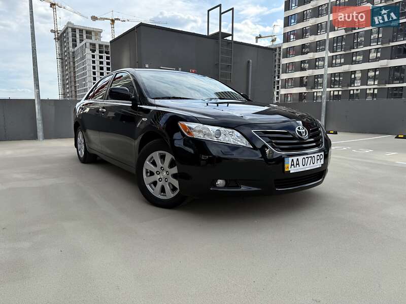 Toyota Camry (2009)