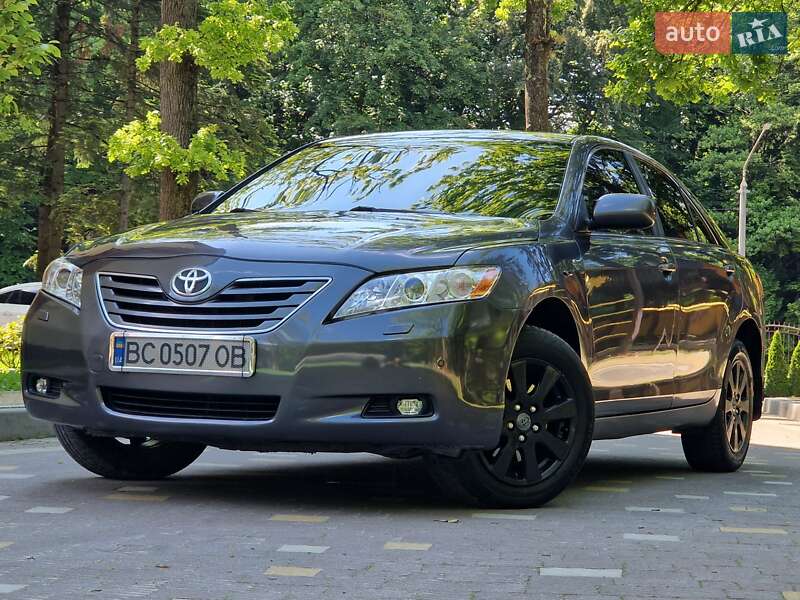 Toyota Camry (2007)