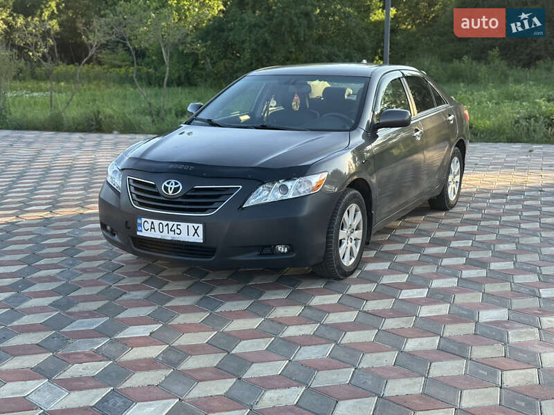 Toyota Camry (2007)