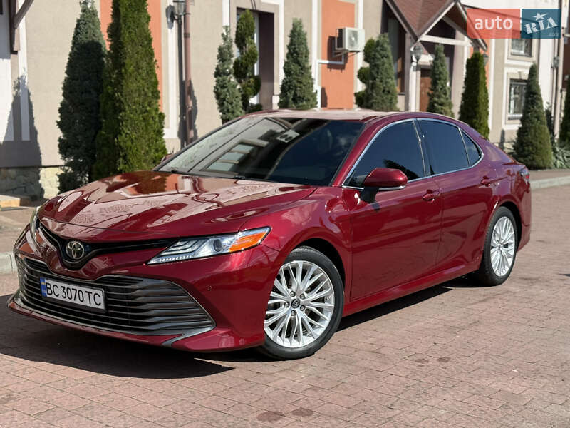 Toyota Camry (2018)