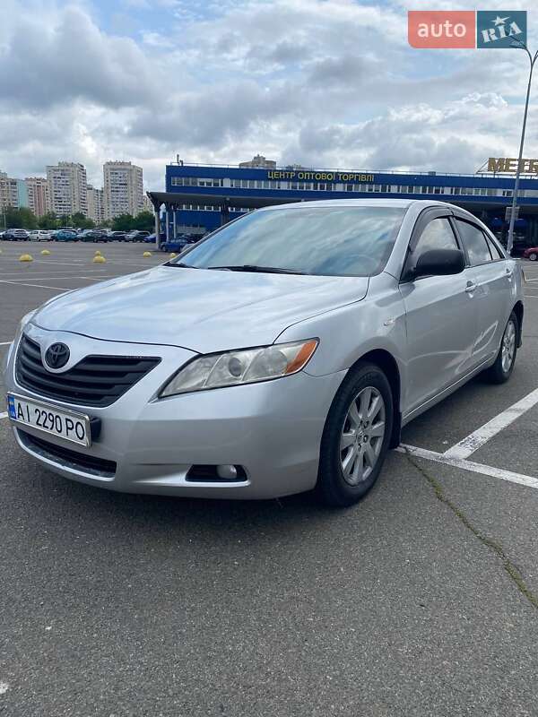 Toyota Camry (2006)