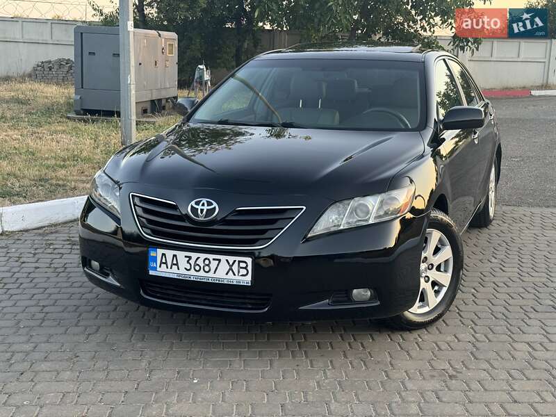 Toyota Camry (2008)
