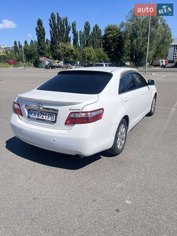 Toyota Camry (2008)