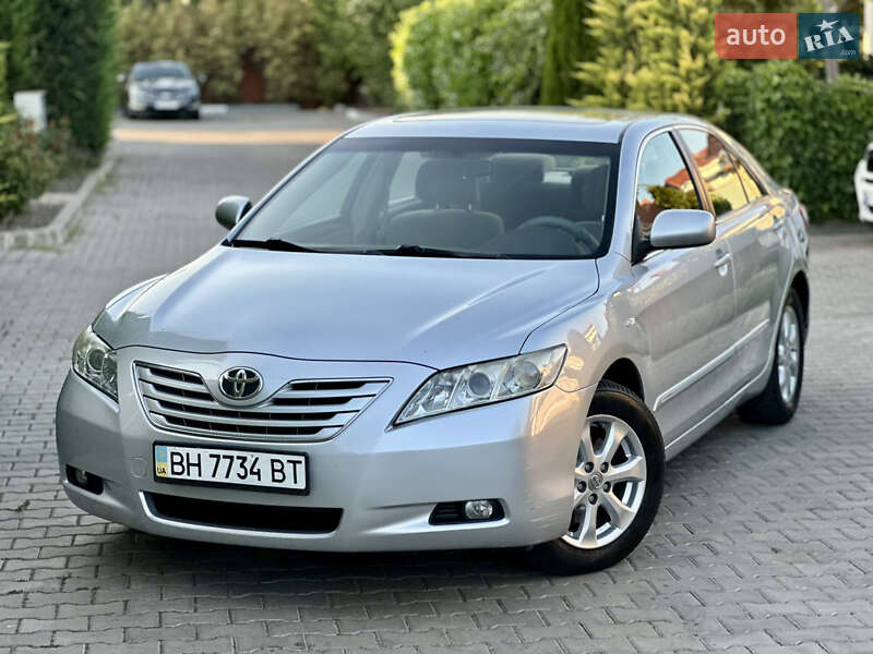 Toyota Camry (2007)