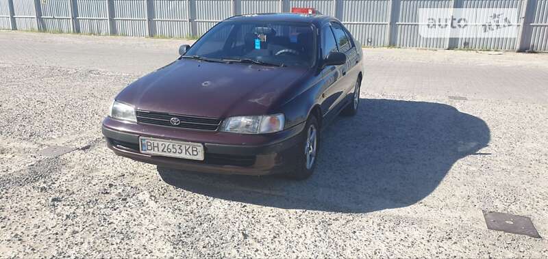 Toyota Carina e (1992)