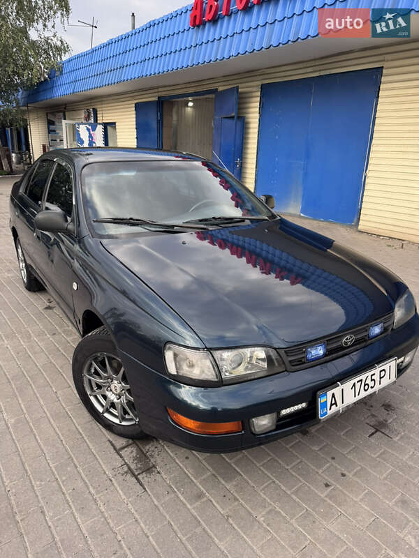 Toyota Carina e (1996)