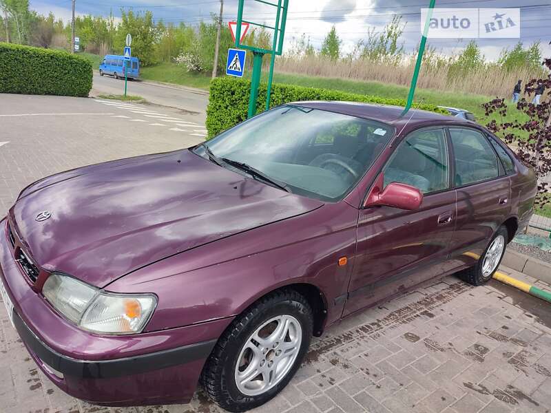 Toyota Carina (1997)