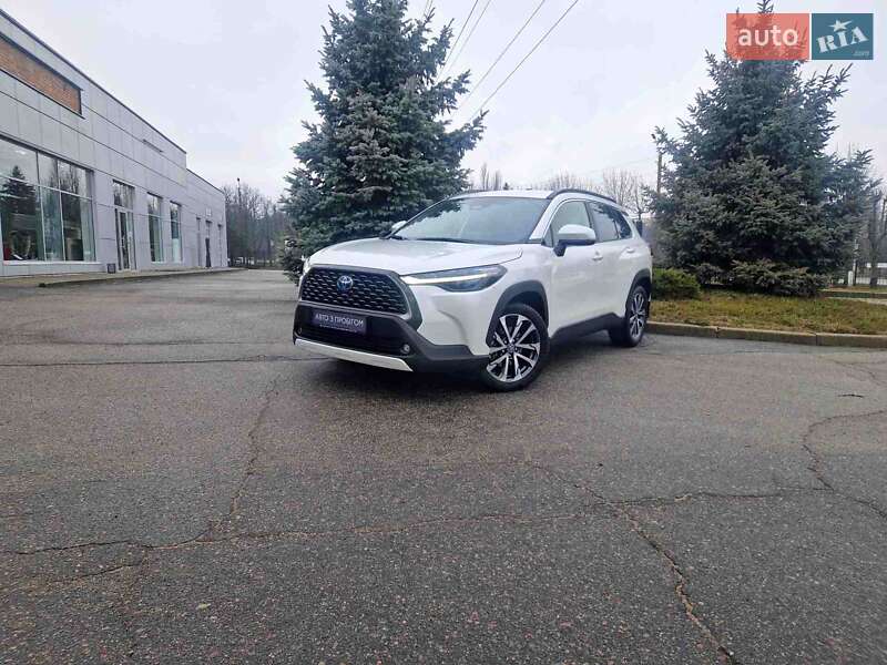 Toyota Corolla cross hybrid (2023)