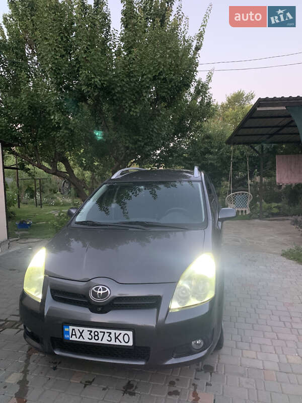 Toyota Corolla verso (2008)