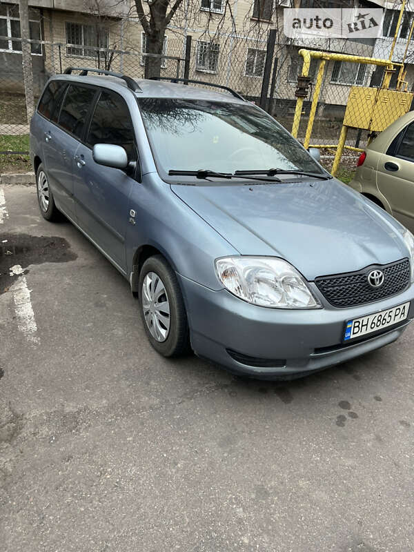 Toyota Corolla (2004)