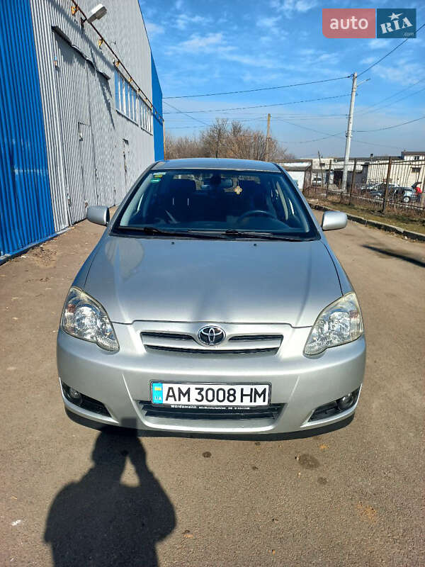 Toyota Corolla (2004)