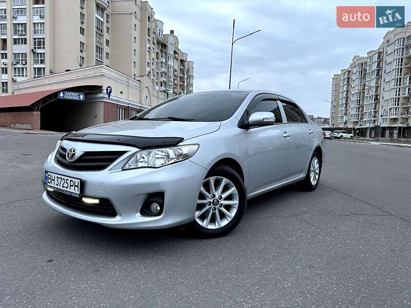 Toyota Corolla (2012)