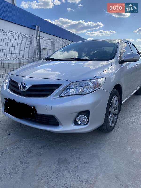 Toyota Corolla (2013)